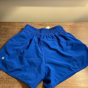 Lululemon Tracker size 4 shorts